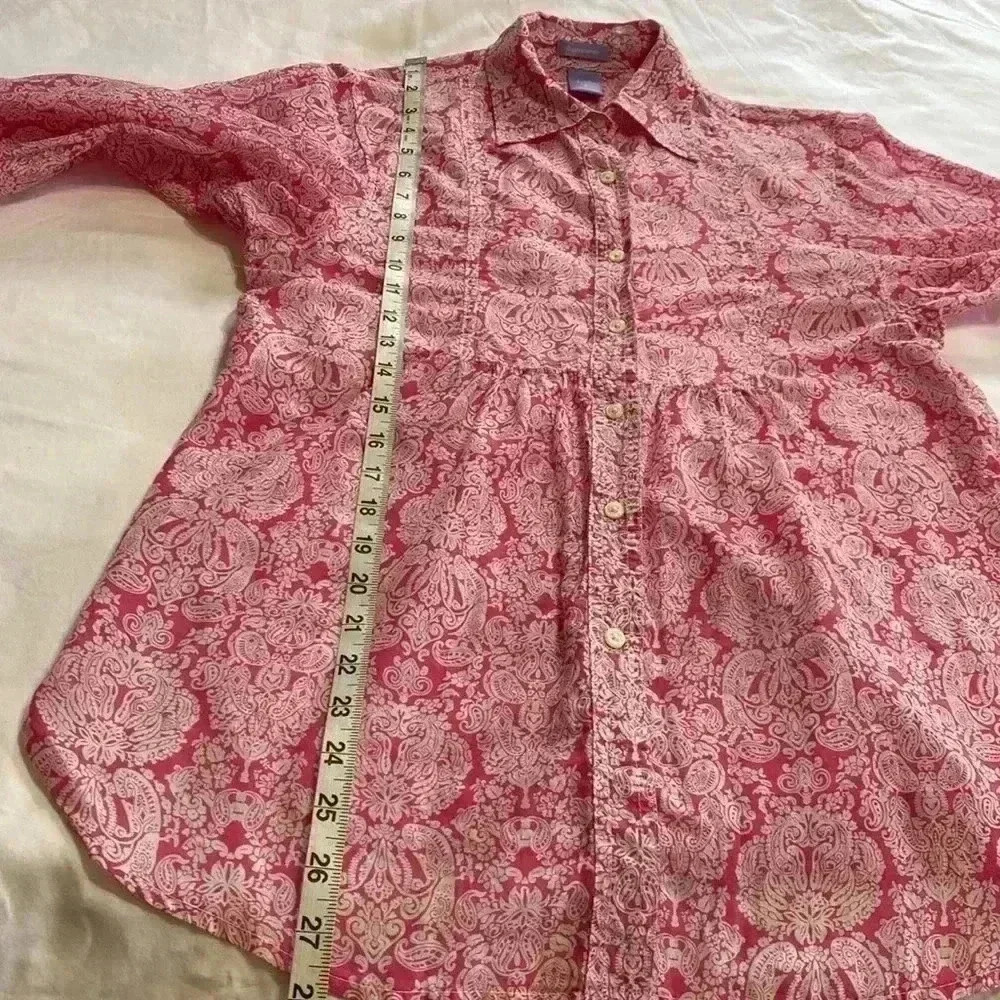 Gap Maternity Pink & White Paisley Design in Size Small. Long Sleeve/Button Up. - Picture 8 of 10